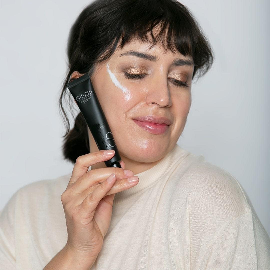 GINZAI Eye Cream 30 ml with Ginseng Korean Cosmetics Against Wrinkles and Dark Circles