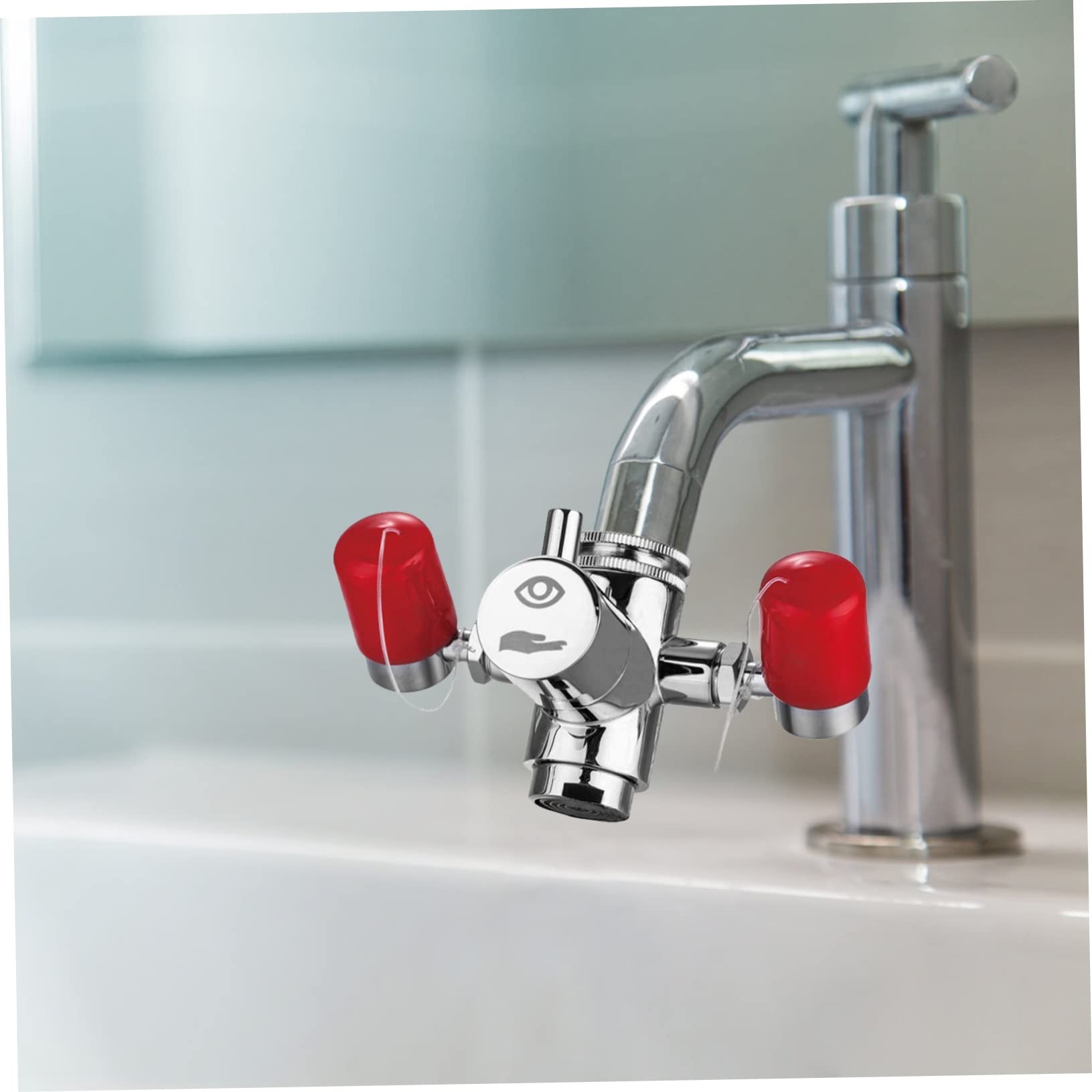 Notfall Augenspüleinheit aus Kupfer mit Schwenkbarer Düse und Wasserhahnmontage für Industrielle Standorte und Chemische Fabriken zur Schnellen Augenspülung