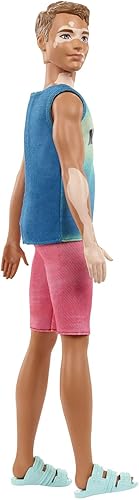 Miniatura 6 de Barbie Fashionistas Ken Fashion Doll #192 con pelo corto morena y vitiligo en Malibu Tank, pantalones cortos y sandalias