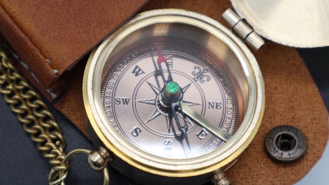 Antik Kompass Mit Gravur - Nautischer Messingkompass Als Geschenk