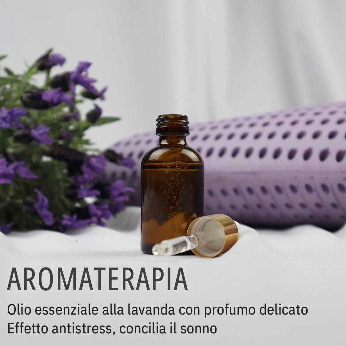 PASSION - Cuscino in memory foam, guanciale in memory foam, cuscini letto matrimoniale memory foam, cuscino cervicale antistress morbido e rinfrescante, 100% Made in Italy (Lavanda)