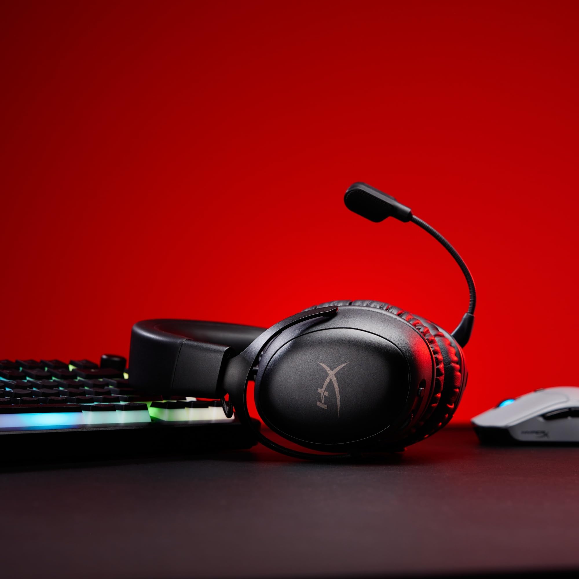 HyperX Cloud III S Casque Gaming sans Fil Bluetooth 2,4 GHz PC PS5 Xbox 200h Batterie 53 mm DTS Micro 10 mm Noir