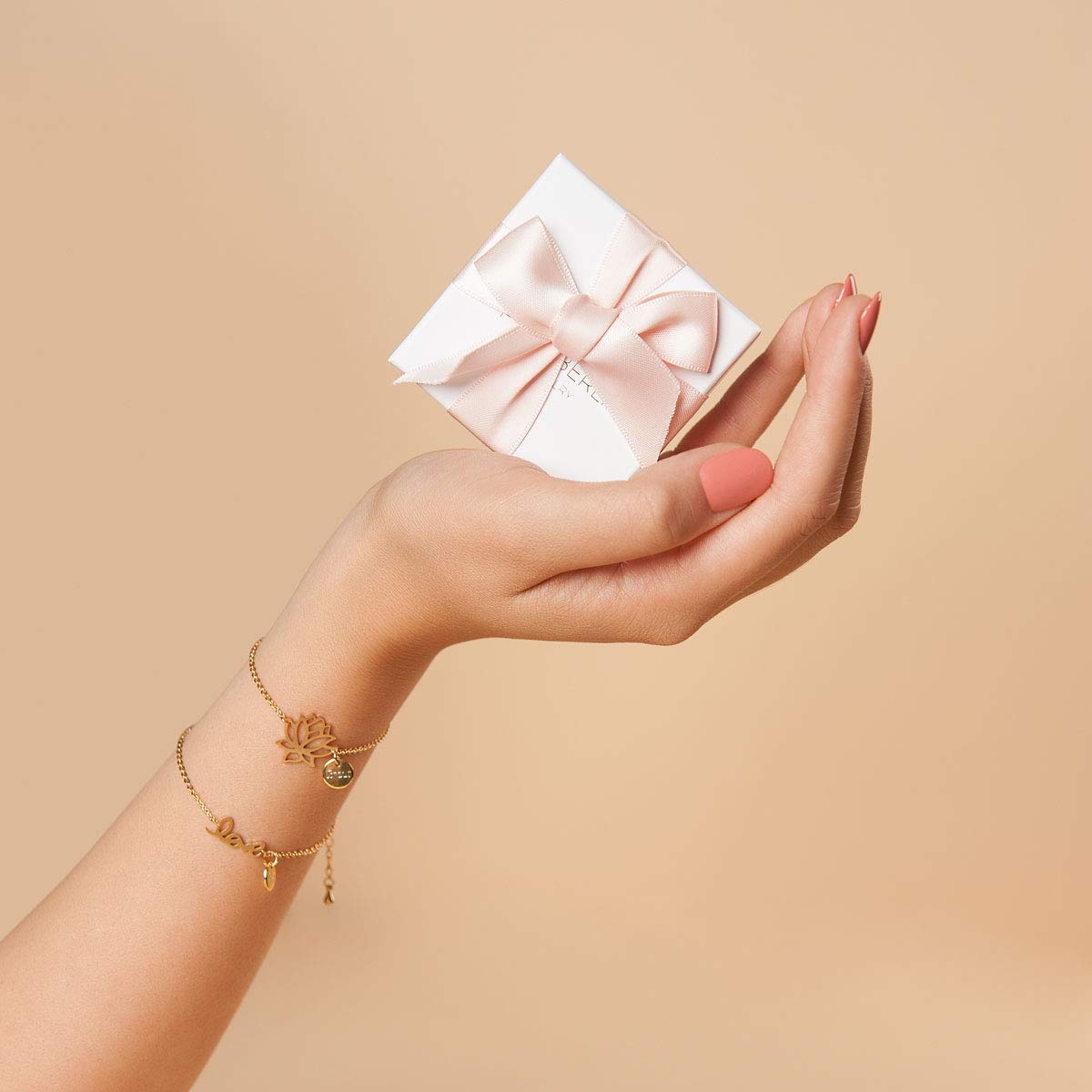 ID Armband mit Gravur | Namensarmband | Partnerarmband | Personalisiertes Geschenk zum Valentinstag Jahrestag Muttertag Geburtstag Hochzeit Freundinnen | 316L Edelstahl | Silber Gold Roségold