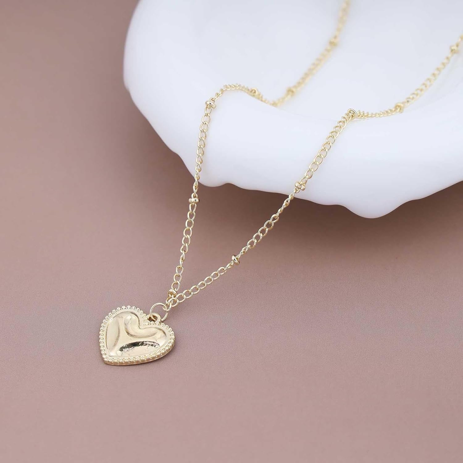 Minimalist Gold Heart Pendant Necklace Hammered Heart Necklace Choker Textured Heart Necklace Heart Shape Necklace Satellite Chain Necklace Jewelry for Women - Image 4