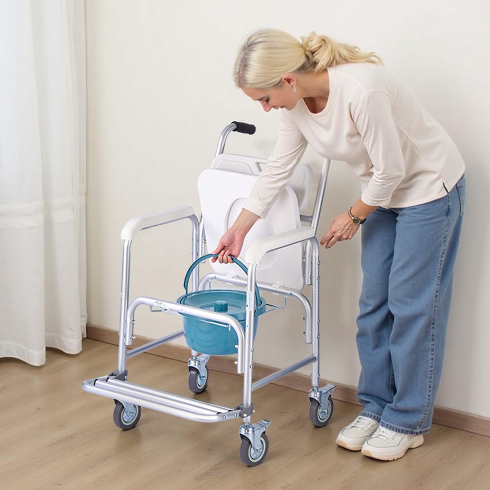 VEVOR Sedia Comoda da Comodino, Capacità 159 kg, WC Sedile Rialzato con Seduta Poggiapiedi Ribaltabile e Schienale Imbottiti, Secchio Staccabile 5 L, Sedia a Rotelle da Doccia per Anziani