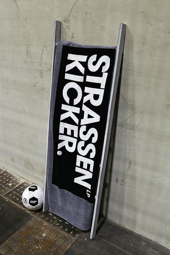Herding STRASSENKICKER bath towel, made in green, approx. 75 x 150 cm, 100% cotton, velour, with flag label - Image 3
