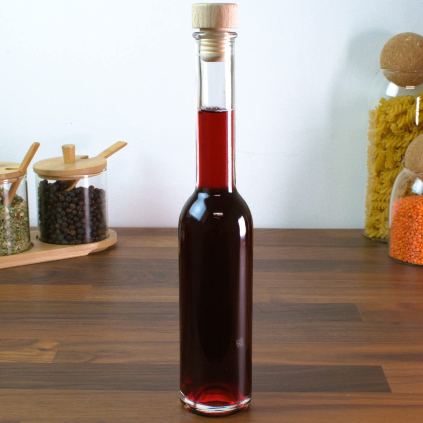 gouveo 42er Set Glasflaschen 200 ml (0,20 l) Sinfonie mit Holzgriffkorken – Leere zum Befüllen für Likör, Schnaps, Sirup, Öl, Essig und Deko (SIF200HGK)