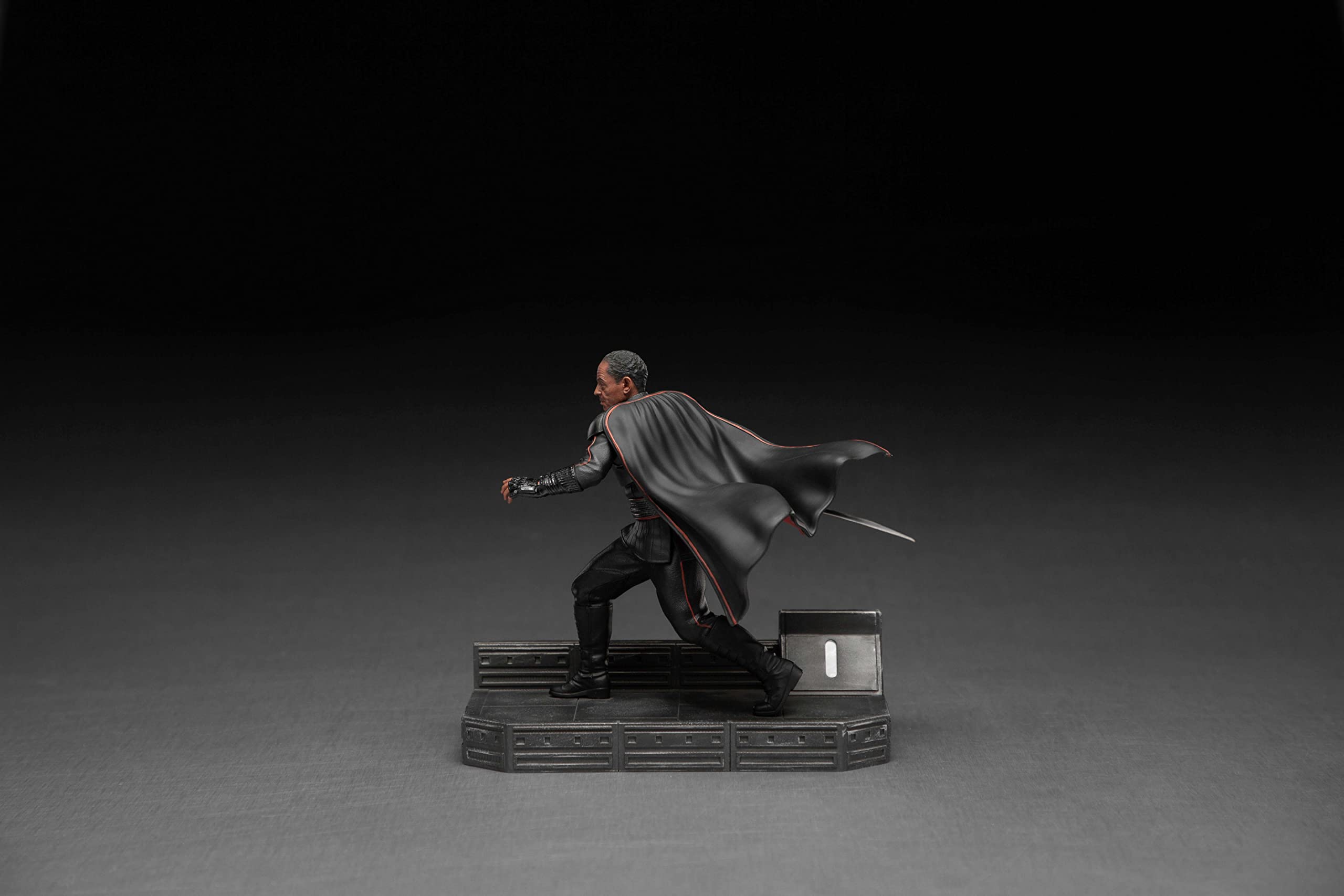 Iron Studios 1:10 Moff Gideon BDS Art Scale Statue - The Mandalorian