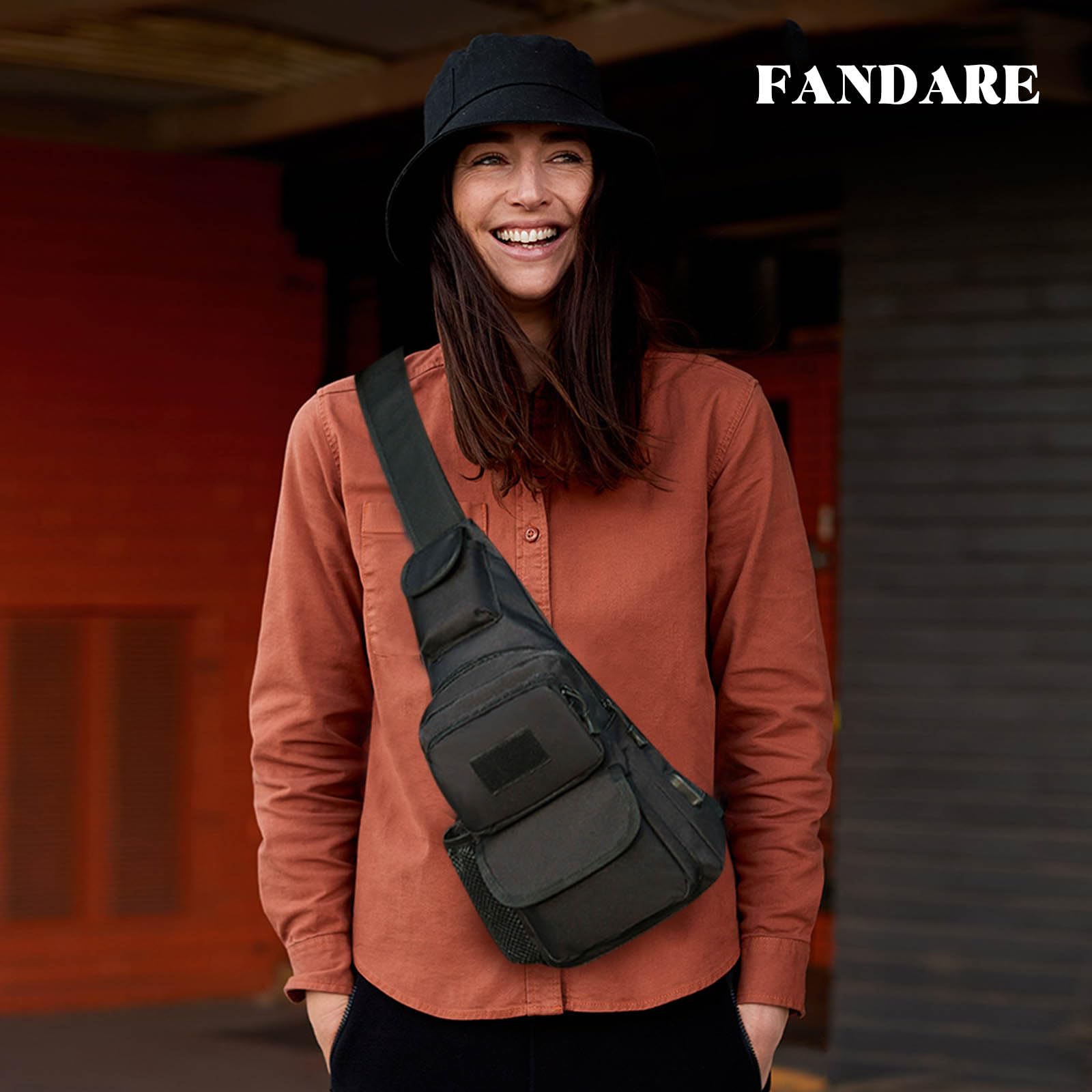 FANDARE Táctical Bolso Hombro Bolsa de Pecho Militar Bandoleras Cruzada con USB Bandolera Bolsos Bandolera para Hombres Mujer Escolar Senderismo Viaje Sling Crossbody Bag Negro