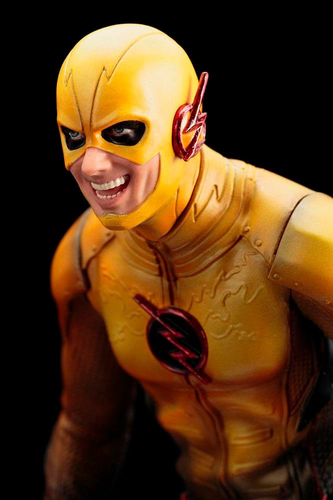 【HEROCROSS】新品 フラッシュ VS リバース・フラッシュ バトルパック Amazon.co.jp: ARTFX+ THE FLASH リバースフラッシュ -THE FLASH