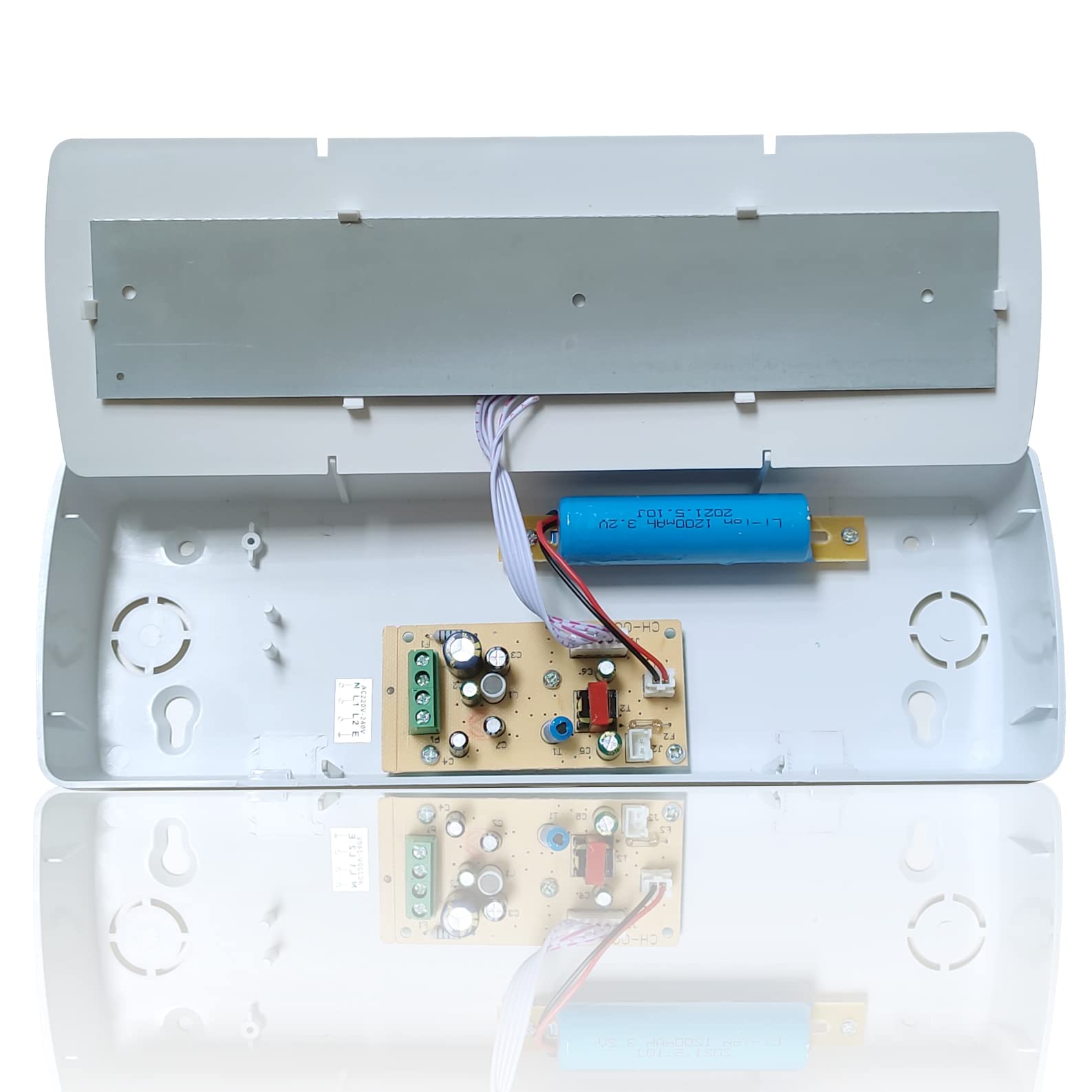 LED ATOMANT Pack 4x Luz de Emergencia LED Empotrable o Superficie con AUTOTEST, 3 Horas de Autonomía. Dos Funciones, Función No Permanente 3W 200 Lúmenes, Función Permanente 7W 600 Lúmenes