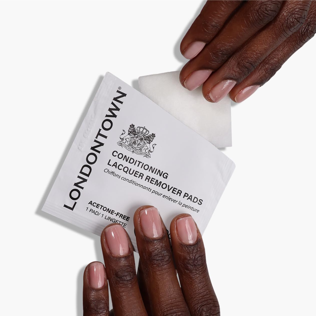 LONDONTOWN Conditioning Lacquer Remover Pads