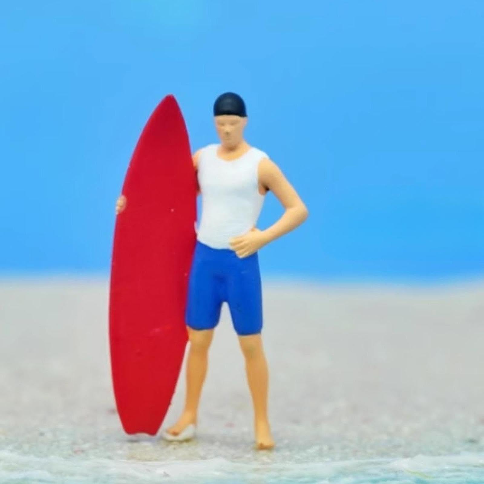 Menolana 1:64 Scale Miniature Surfing Figure Micro Landscape Decor Collection Sports Theme Decorative Beach Surfer Miniature Figurine, Style C