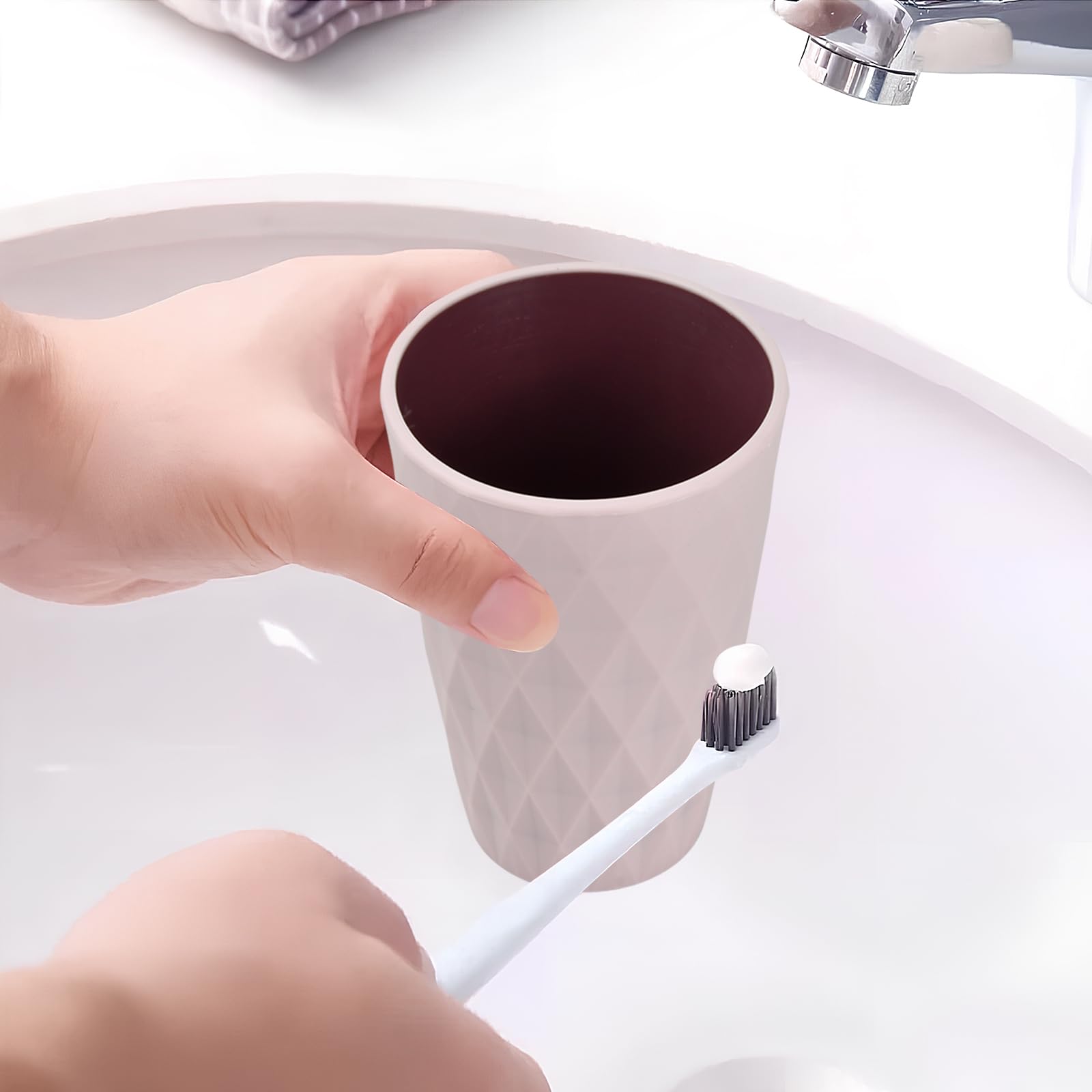 4 PCS Vasos para Cepillos,Vaso de Enjuague Bucal Simple,Taza de Plástico, Vaso Cepillo de Dientes Bañ, Diseño de Estilo Nórdico, para Viajes, Camping, Baño, Accesorios de Baño Ordenados