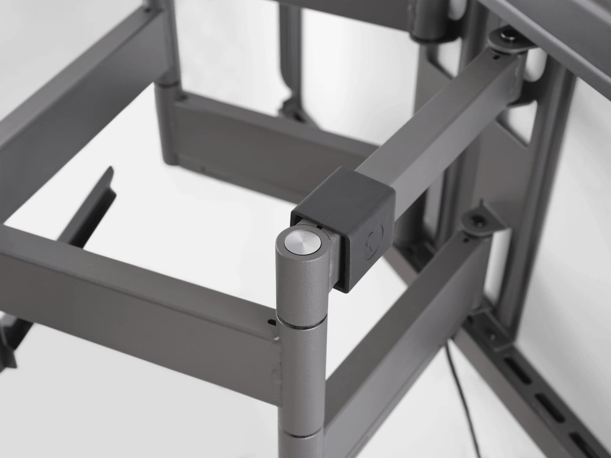 One for All - Soporte de pared articulado para TV de movimiento completo, tamaño de pantalla 42 a 100 pulgadas, dinámico, giro de 120 grados, VESA 600, máximo 175 libras | Soporta televisores compatibles de hasta 154 libras con ajuste giratorio de hasta 1