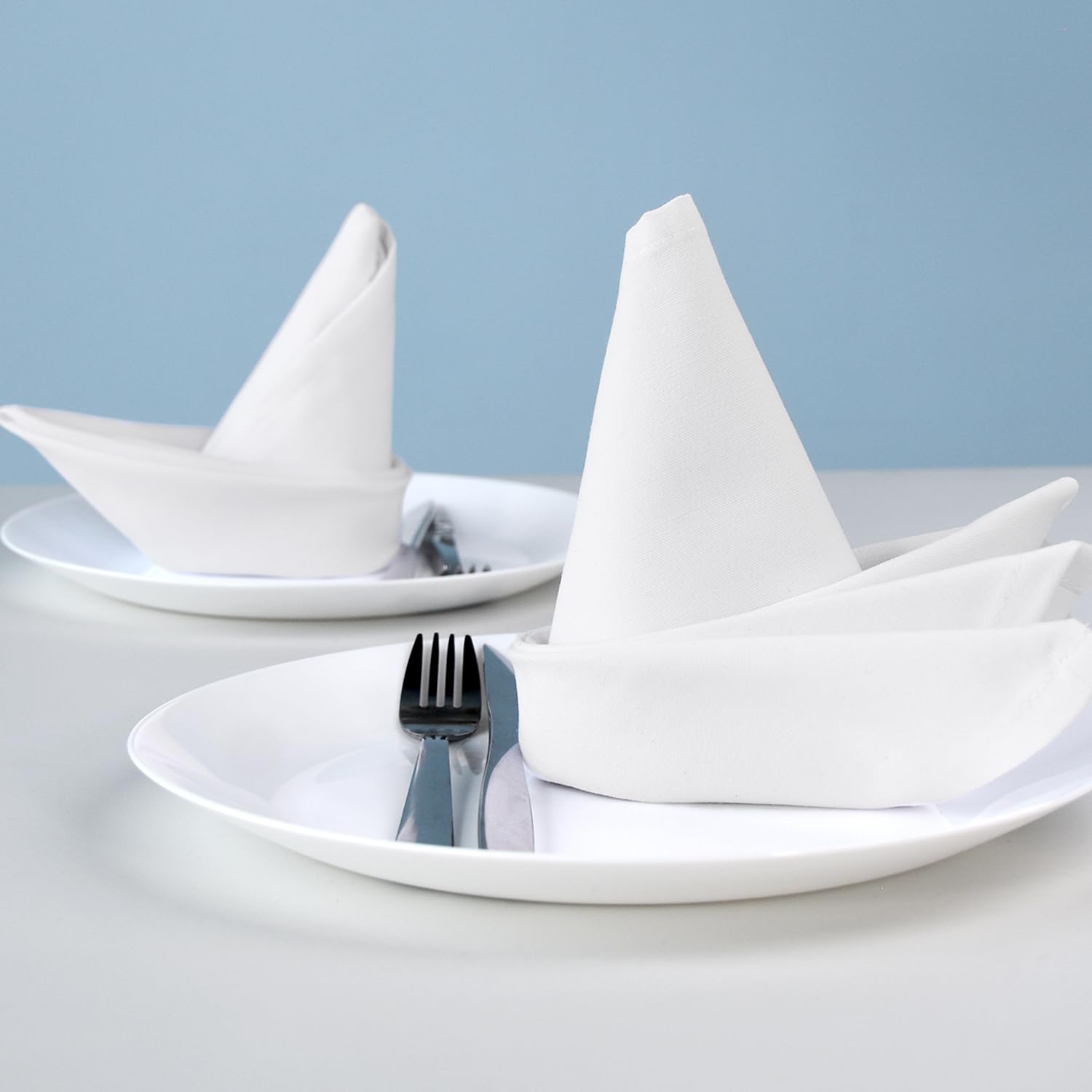 Trimming Shop White Christmas Table Napkins 220GSM 100% Polyester Christmas Party Holiday Cocktail Napkins Serviette for New Year Winter Dinner Party Supplies Decoration, 6pcs