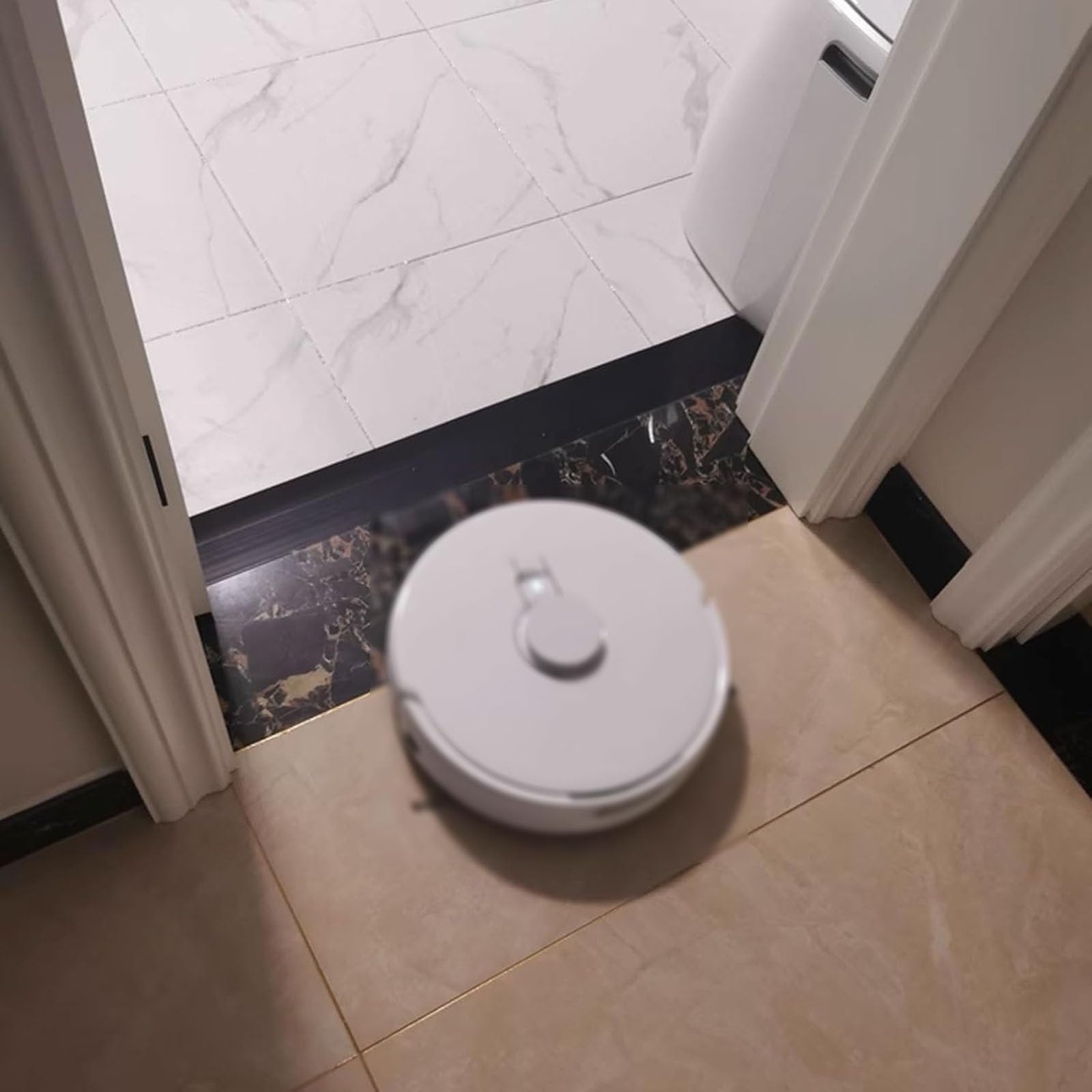 Antypoślizgowa gumowa rampa progowa do drzwi, z możliwością przycięcia, idealna do skuterów, wózków dziecięcych i robotów, do użytku w łazience (czarna, 100 x 8 x 2 cm)