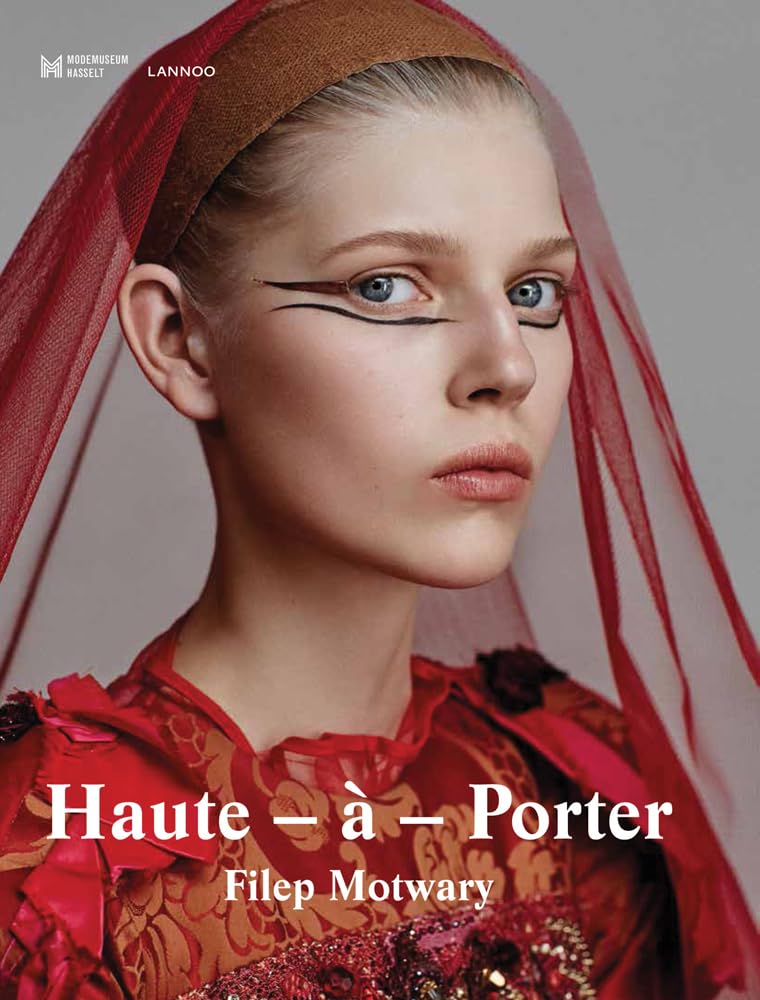 Haute-A-Porter album trilingue français anglais néerlandais de collection haute couture