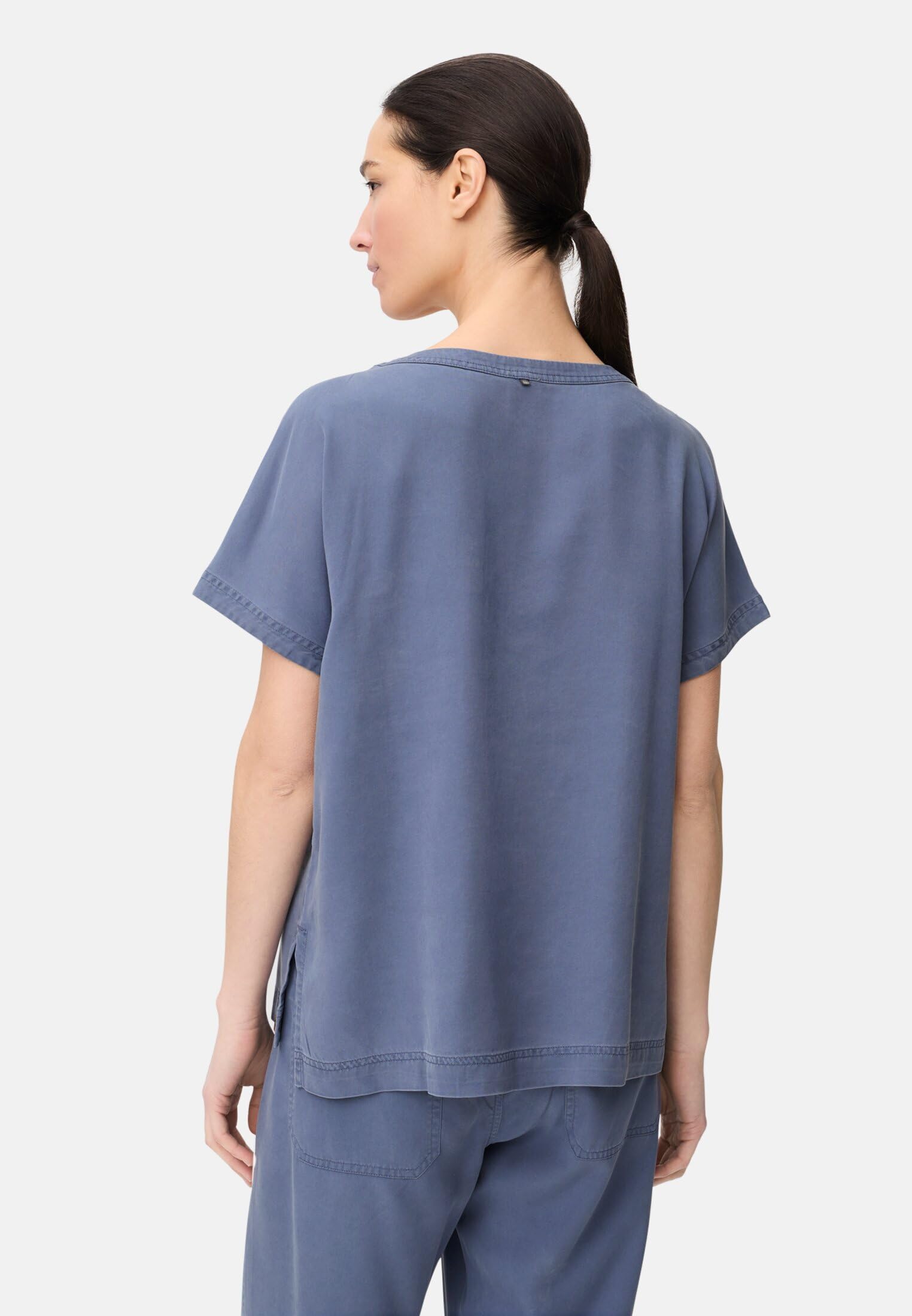camel active Damen T-Shirt mit Brusttasche | atmungsaktives kurzarm Shirt mit Rundhalsausschnitt für Freizeit und Alltag