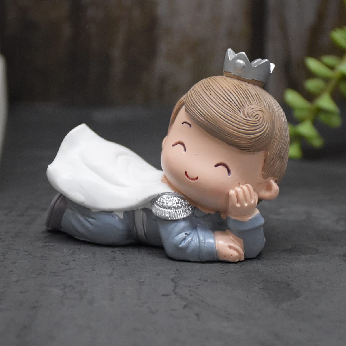 DECZO Miniature Flying Crown Boy Resin Showpieces for Gift and Home Decor-image-29