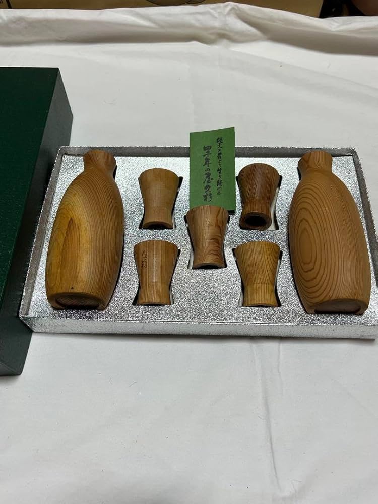 Amazon.co.jp: 屋久杉 徳利お猪口セット : ホーム＆キッチン