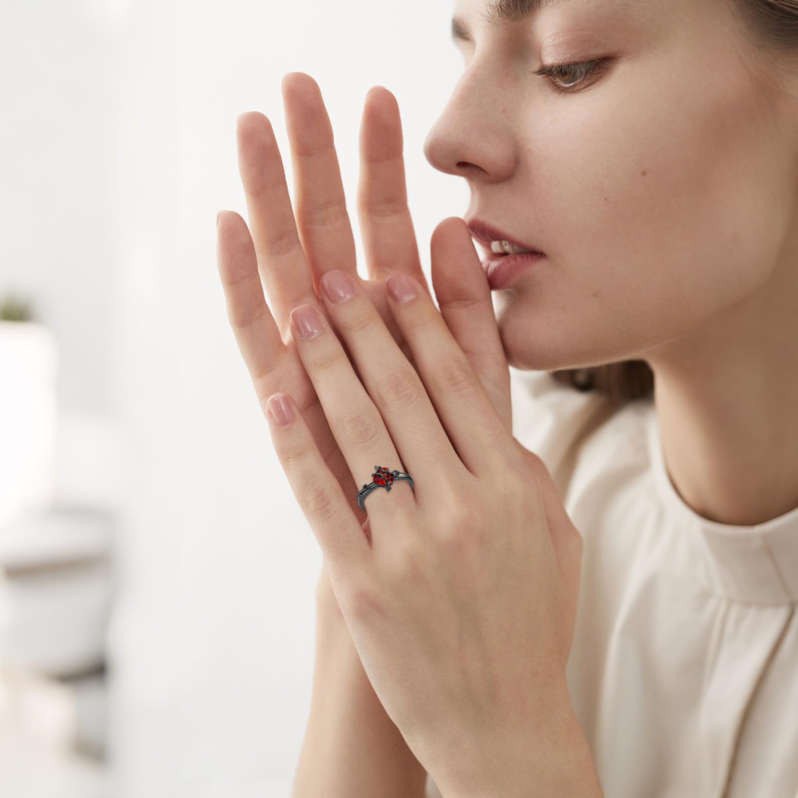 DAYLINLOVE Anillo de rosa negra de plata de ley 925 con cruz gótica de corazón rojo, anillo de rosa gótica, regalo para mujeres, niñas, 7