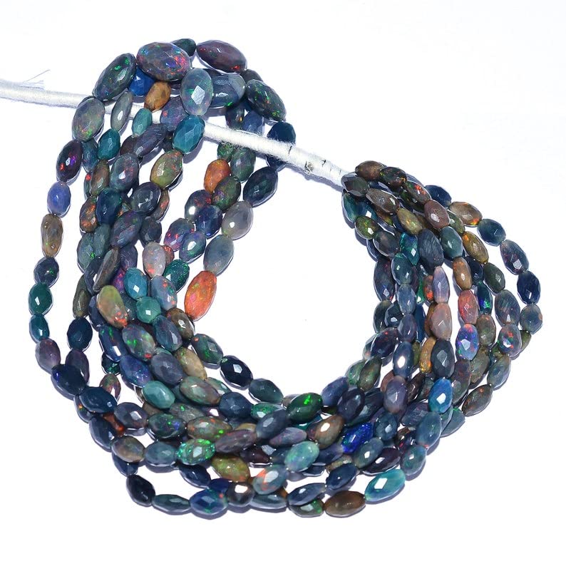 Perles opale noire de Welo pour créer un bijou personnalisé à offrir en cadeau d'anniversaire