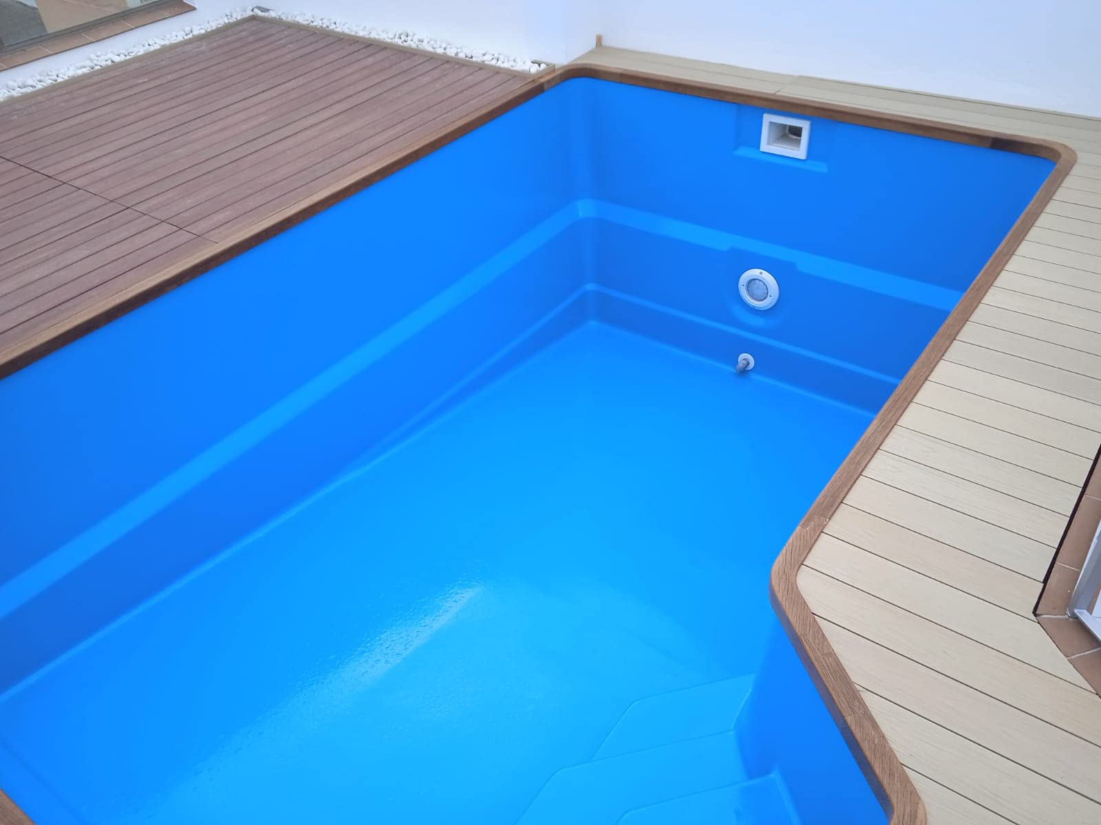 Pack de Pintura Durapool para Piscinas de Poliéster + Catalizador - Color Azul - Formato 3 Litros + 750 ml. - Pintura de Poliuretano para Piscinas - Acabado Brillante