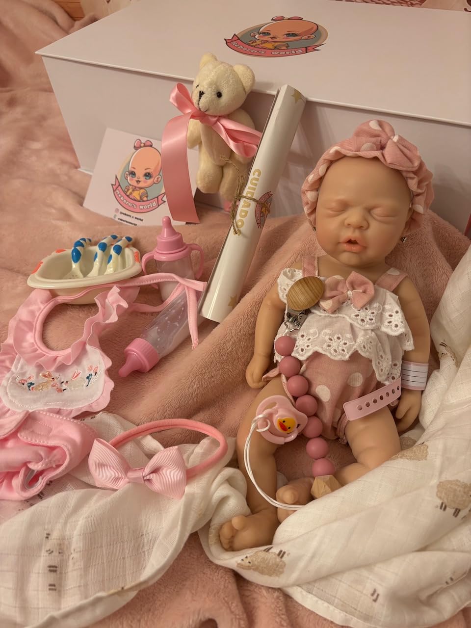 Bebe Reborn Silicona Blanda Platino Cuerpo Completo Ojos Abiertos Boca Abierta Zoe Niña - 33cm / 1kg (Pack Premium)