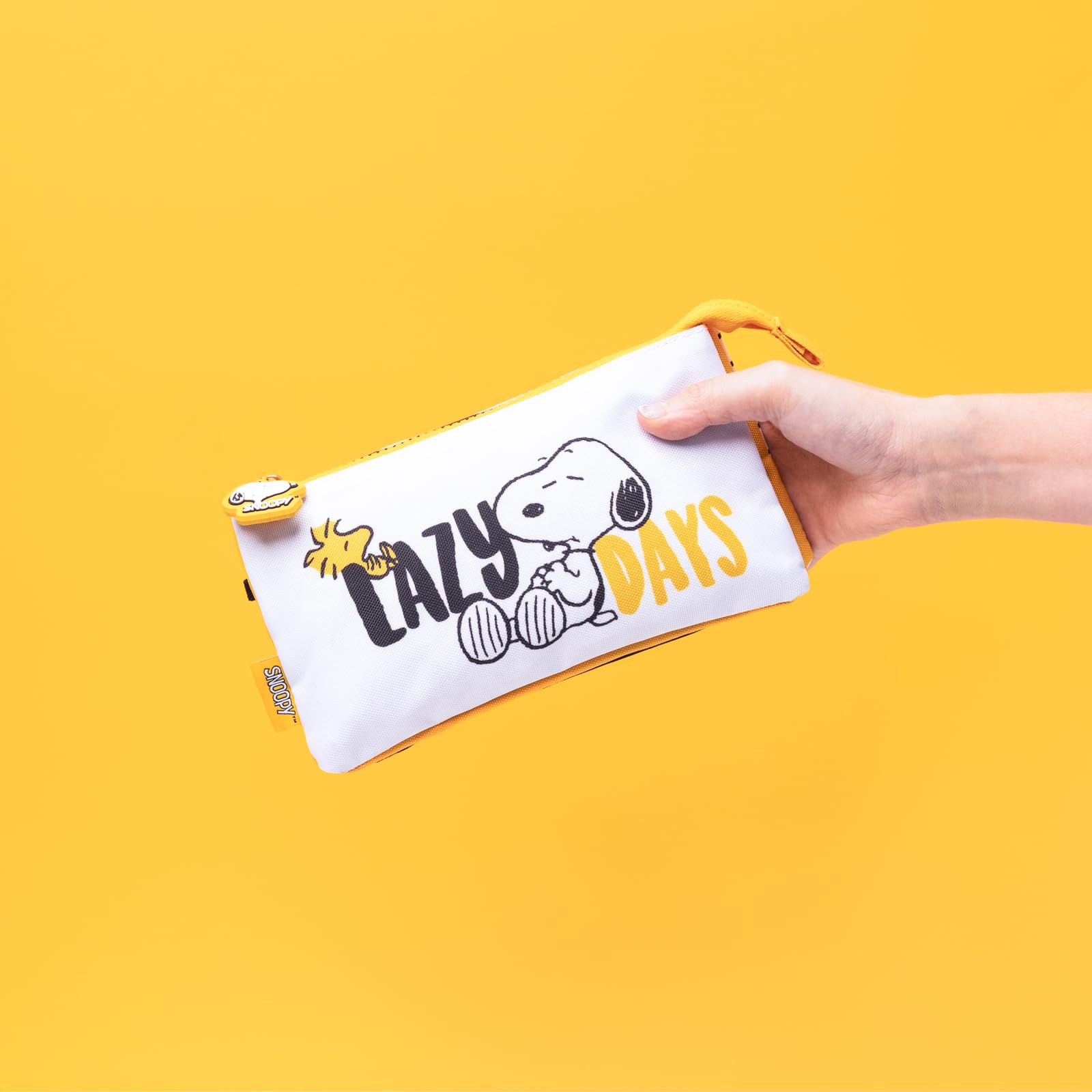 Grupo Erik 3 Compartment Pencil Case - Snoopy Stationery | School Pencil Case, Cute Makeup Bag, Back To School Supplies, Office Stationery Supplies | Snoopy Gifts For Dog Lovers | Z zamkiem błyskawicznym, powrót do szkoły, artykuły pa i biurowe, 21 x 11,8