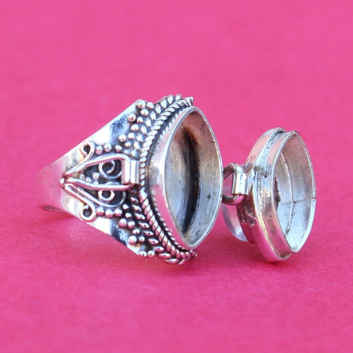 Beautiful Poison Ring For Mother's Day Gift, 925 Silver Plated Rings For women And girls With Natural Moonstone Gemstone Rings For Gift