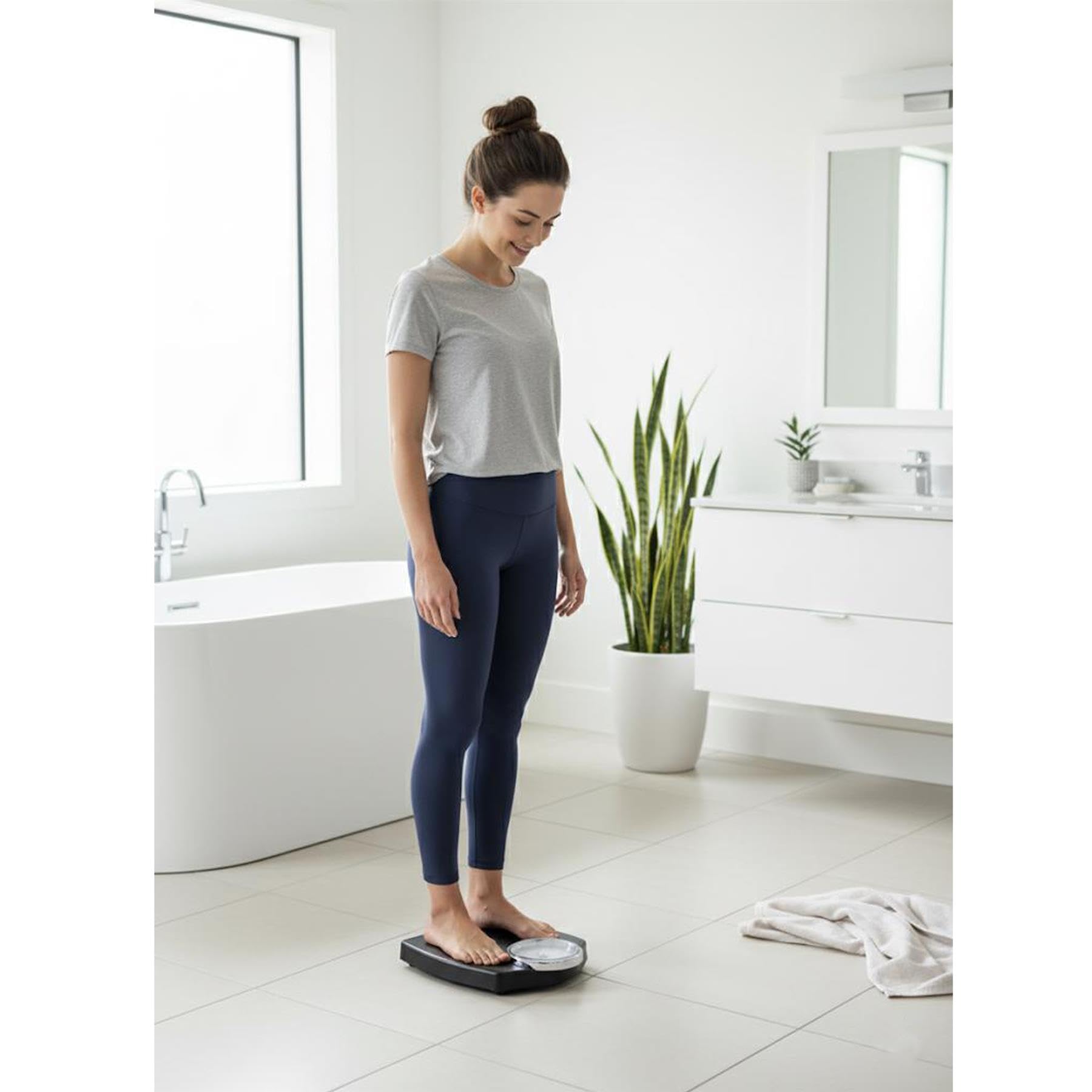 Bilancia pesapersone da bagno stile medico grande quadrante facile lettura fino a 150 kg 23 pietra 4,1 kg meccanica nera Gtrix accurata incrementi 500g antiscivolo analogico