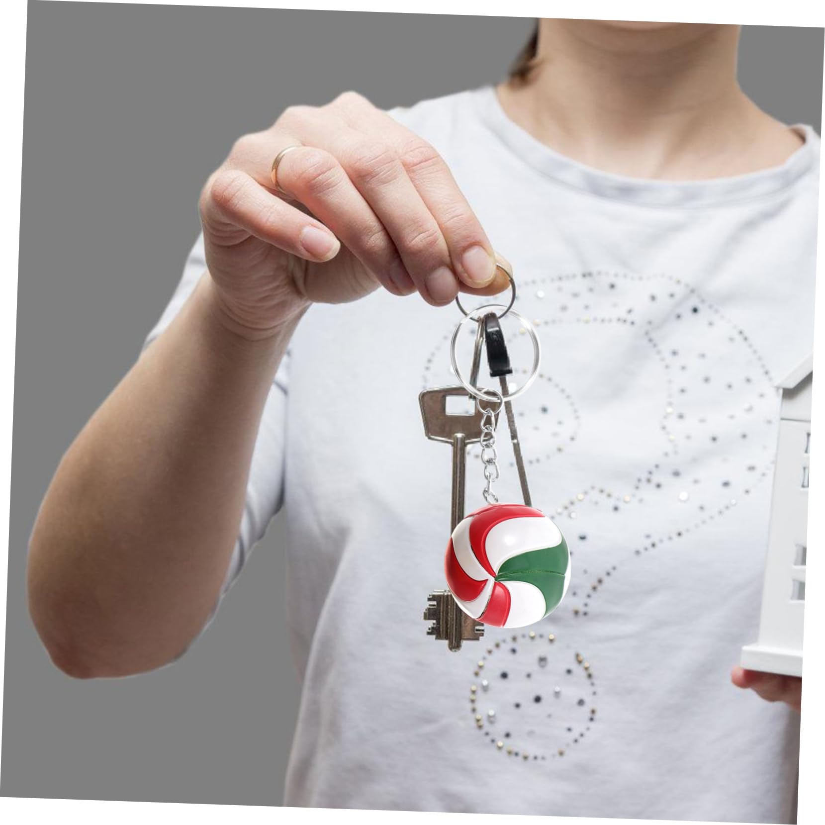 Beavorty 12 Stück Teiliges Volleyball Schlüsselanhänger Multifunktionale Kompakte DIY Taschenanhänger Sportliche Deko für Rucksack Auto und