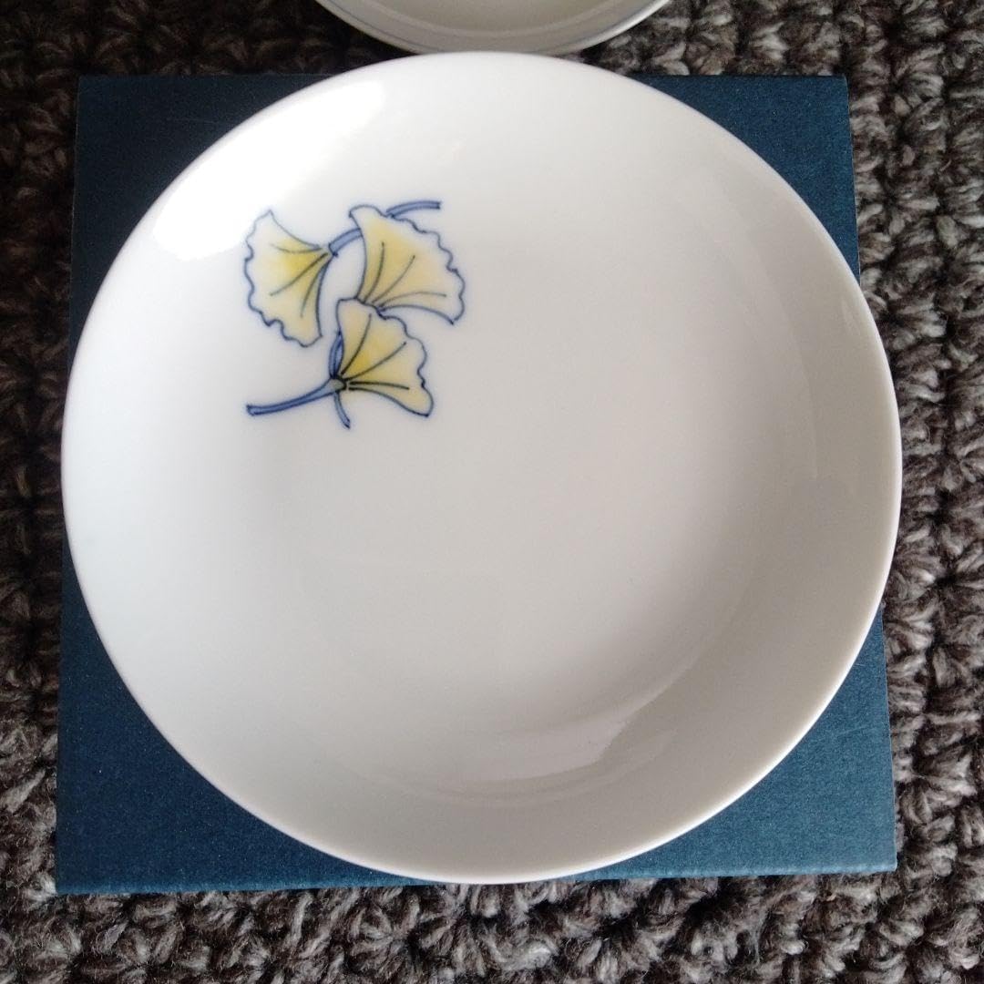新品未使用【三川内焼唐子絵白磁皿3枚セット】日本を代表する陶磁器希少貴重在銘あり 三川内焼唐子絵白磁皿3枚セット日本を代表する陶磁器在