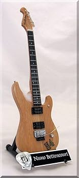 Extreme Nuno Bettencourt N4 ギターピック Amazon | NUNO BETTENCOURT ギターピック付きミニチュアギターN4