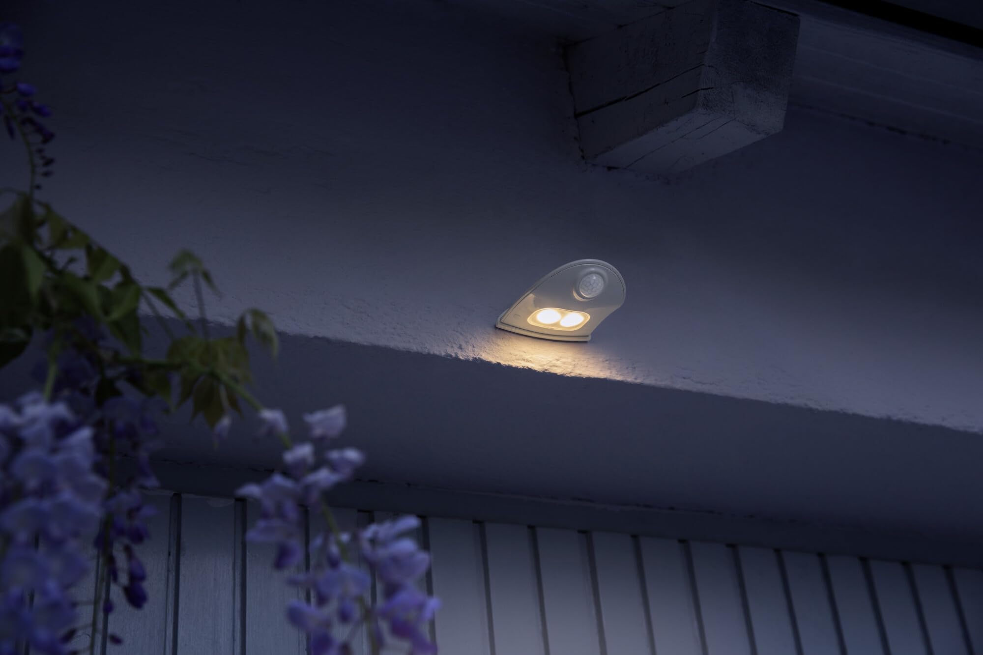 OSRAM Oświetlenie drzwiowe LED z czujnikiem ruchu, zasilane bateryjnie, 4000K, 40lm, 0,95W, IP54, srebrne, do obszarów wejściowych i zastosowań zewnętrznych