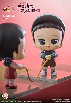 イカゲームフィギュア2体ぬいぐるみおちょこセット 海外ポップアップ限定】イカゲーム ヨンヒ チョルス 綱引きフィギュア2