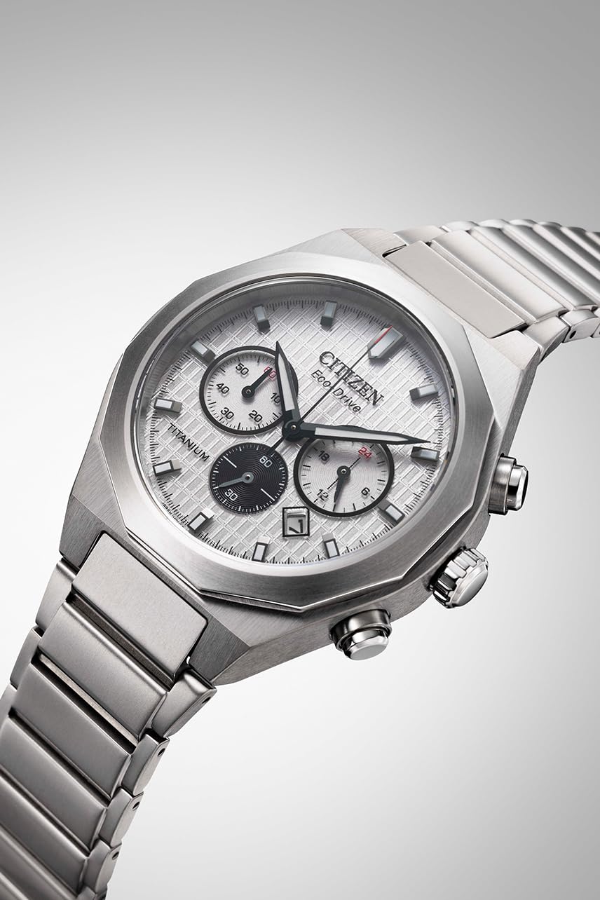CITIZEN Zenshin Senkei Eco-Drive Solar Super Titanium Chronograph mit Titan Gliederband und Saphirglas