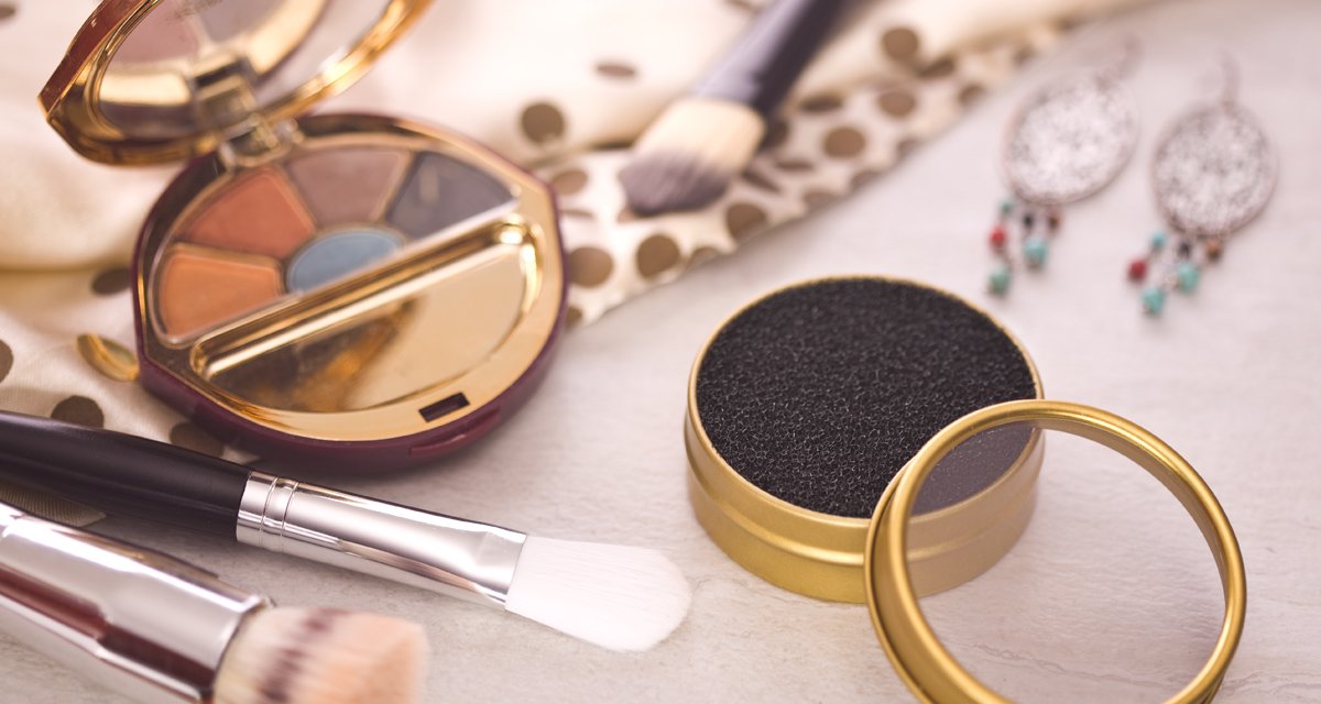 Makeup Cosmetic Brush Cleaner Sponge for Eyeshadow, Blush, Foundation Powder Color Removal Quick Switch - 2 oz Gold Tin w/Clear Lid, Perfect for Travel, Makeup Bag, Gym