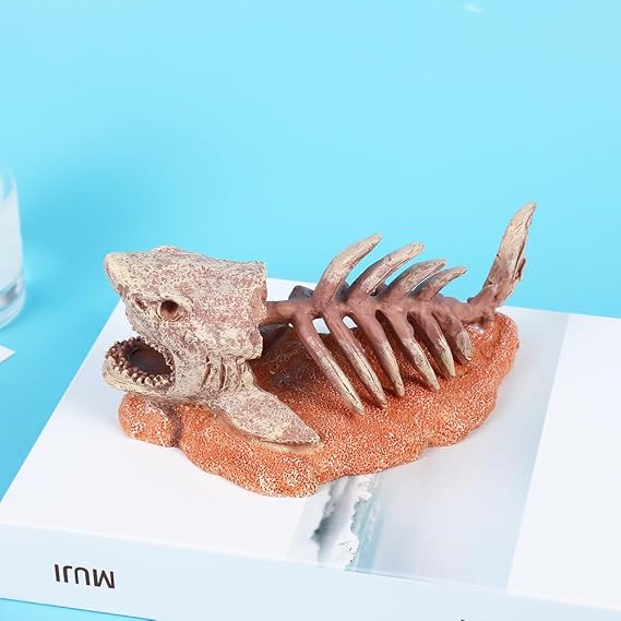 1Pcs Aquarium Shark Skeleton Decorations Fish Tank Accessories Aquarium Sea Animal Decor for Tank Landscape Decorative Hideout Cave Shelter for Small Fish Shrimp Snail Gecko Spider Lizard