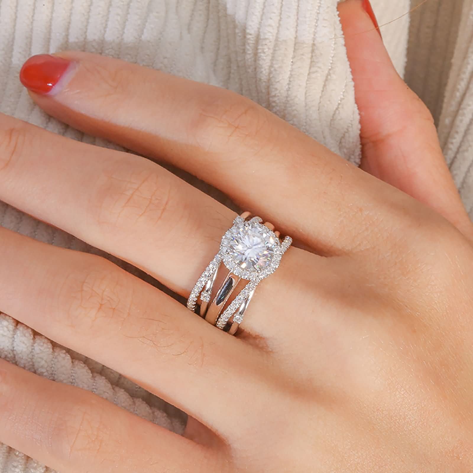Anillos de oro blanco para mujer, juego de anillos de boda de oro blanco de 14 K/18 quilates con 4 puntas redondas de 8 x 8 mm con moissanita de 2 quilates | Tamaño del anillo personalizado
