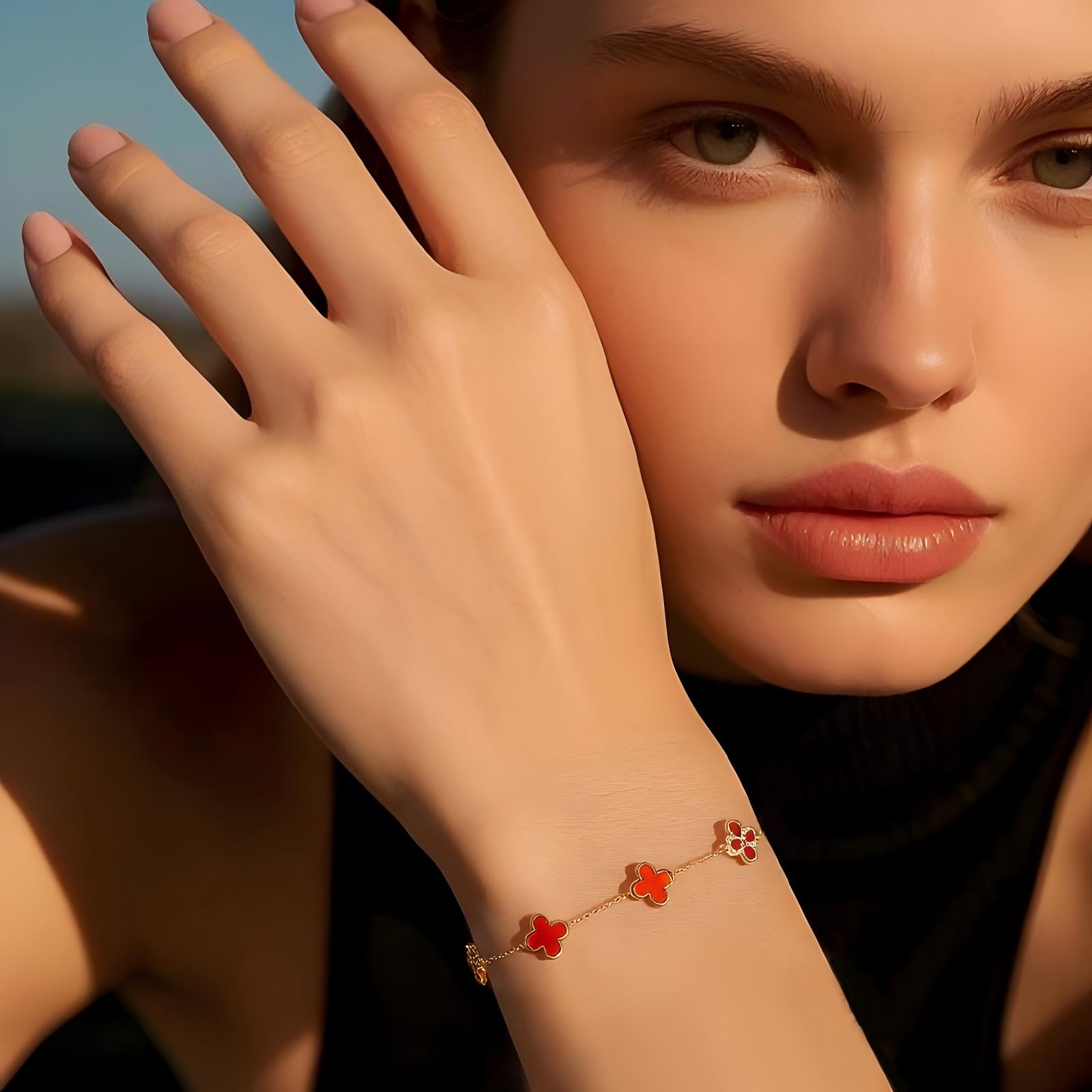 Bracciale a quadrifoglio, quadrifoglio, rosso, placcato in oro 18 carati, gioiello in acciaio inox, adatto come regalo per donne, parenti e amici