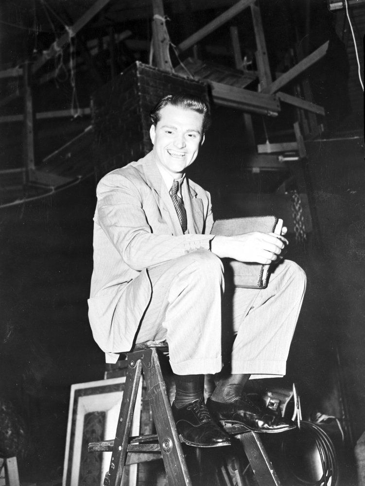 A Portrait Of Red Skelton Photo Print (24 x 30)