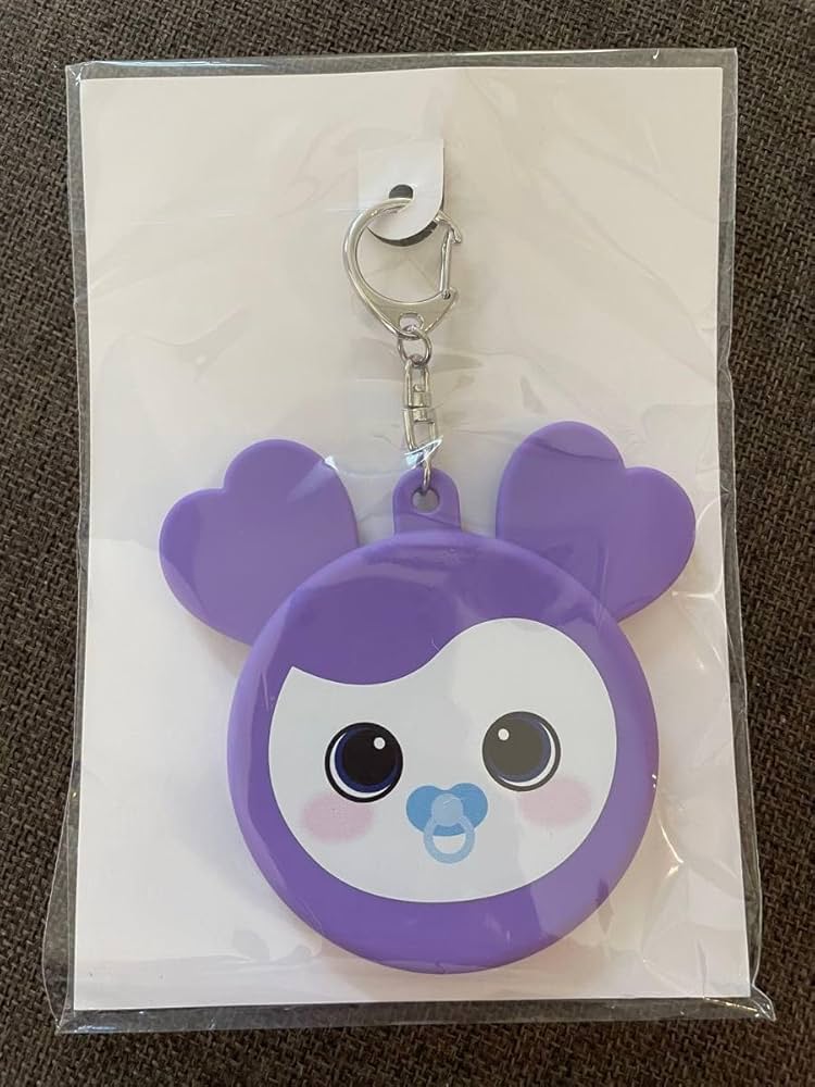 TWICE 缶バッジ キーホルダー サナ 【公式通販】