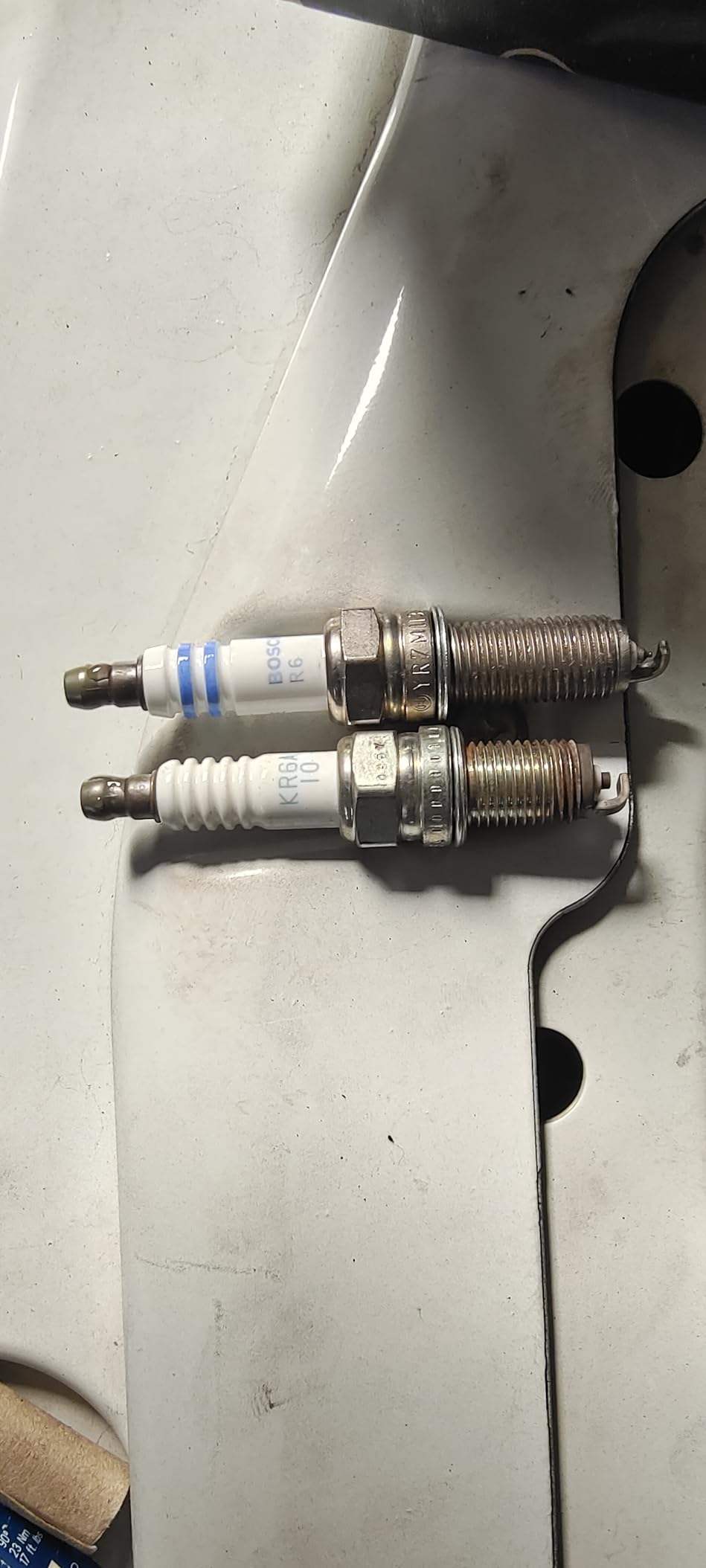 Bosch Double Iridium pin to pin spark plug 0242135554 Type YR7MII33X