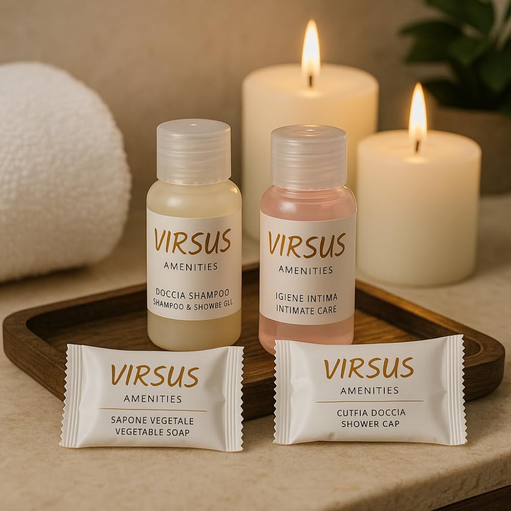 Virsus 200 Pezzi Kit Cortesia LUSSO: 50 Flaconi Igiene intima da 20ml, 50 Flaconi Doccia Shampoo da 20ml, 50 Saponette da 9gr, 50 cuffie monouso in bustina per Albergo Hotel B&B Host, Linea cortesia