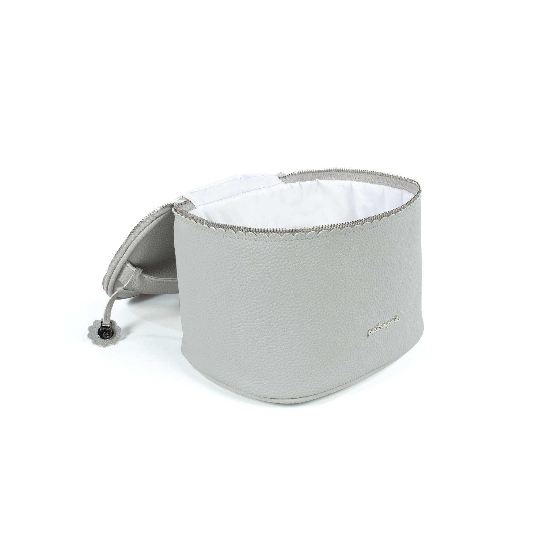Pasito a Pasito. Trousse de toilette pour bébé Vanity Biscuit. Sac organiseur pour toilette et hygiène de bébé. Pratique et confortable à porter. Eco-cuir de vachette de couleur grise. Dimensions : 24