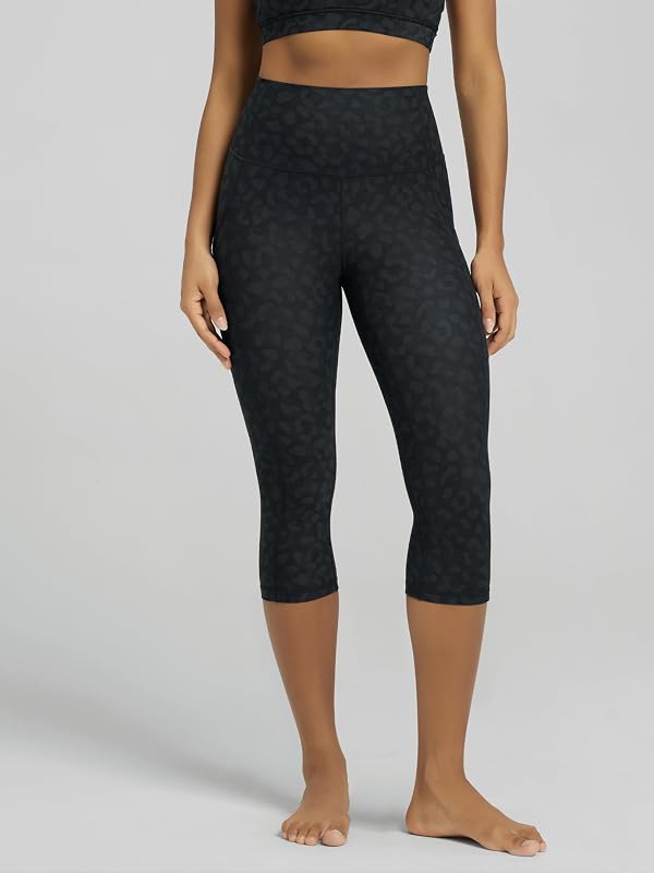 ODODOS Women's High Waisted Printed Yoga Capris with Pocket, Tummy Control Non See Through Workout Sports Running Athletic Capri Leggings, Charcoal Leopard, Large image 2