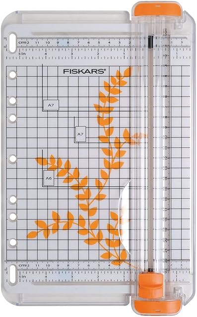 Fiskars Przenośna obcinarka do papieru, A5, Z podziałką linii cięcia, SureCut, 1004637