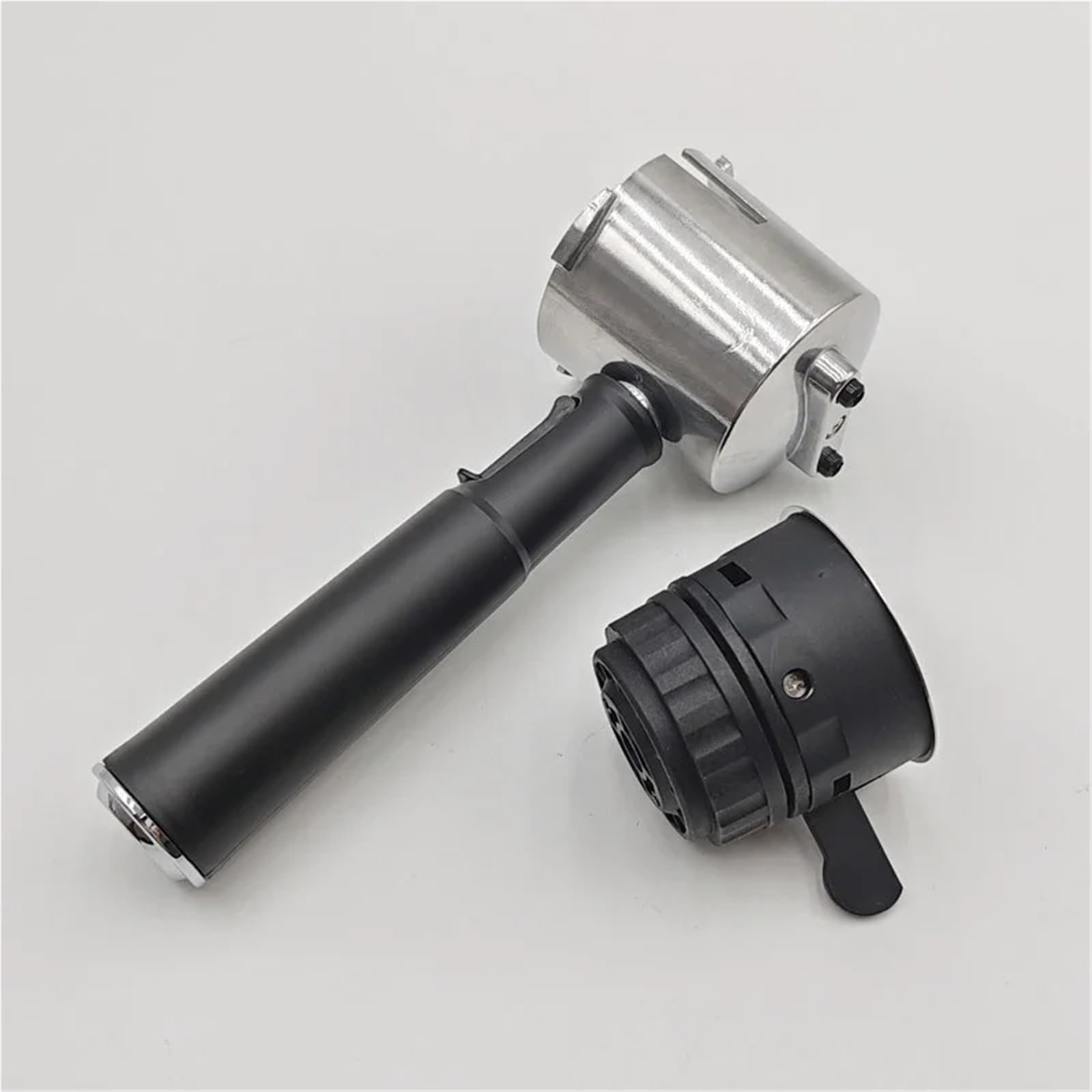 Compatible con mango de portafiltro Nespresso de 51 mm. | Mango de repuesto for máquinas de cápsulas: se adapta a cestas de filtro de 51 mm.